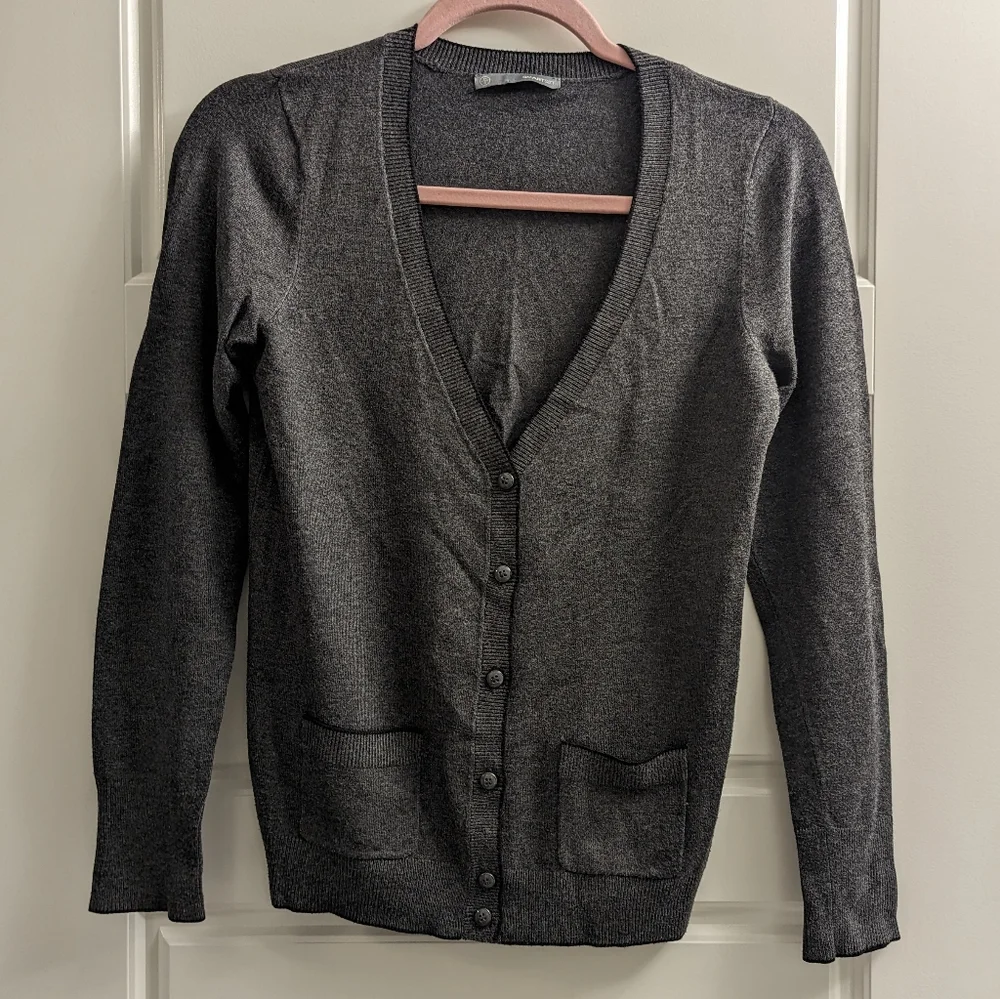 ๐3/$50๐ Smart Set Cardigan - Picture 2 of 6